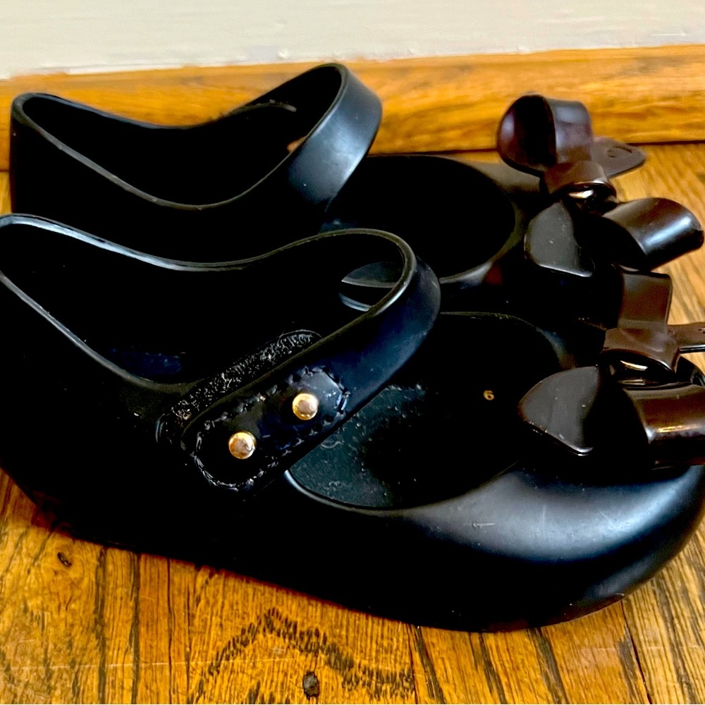 Mini Melissa Black Mary Jane Flats (size 6)
